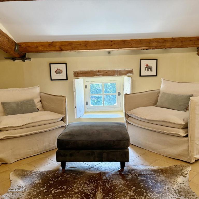 Château Saint Perret - Chambre Lit King-Size - Vue sur Jardin - 11