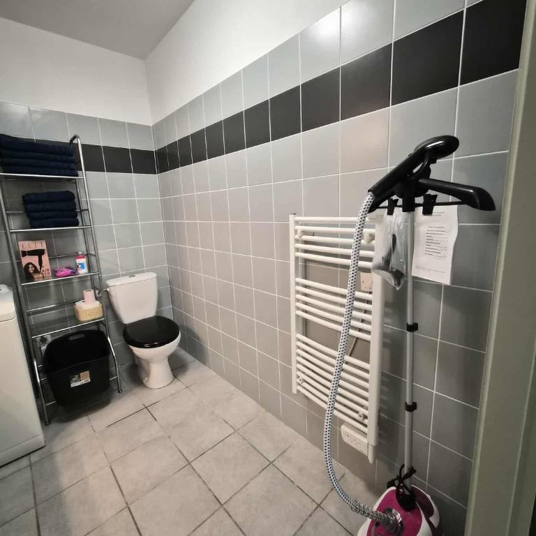 Confortable appartement rez de jardin- terrasse - parking - Apartamento de 1 dormitorio - 48
