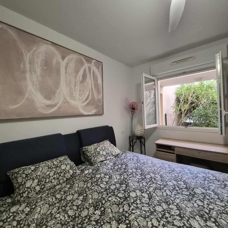 Confortable appartement rez de jardin- terrasse - parking - Apartamento de 1 dormitorio - 45