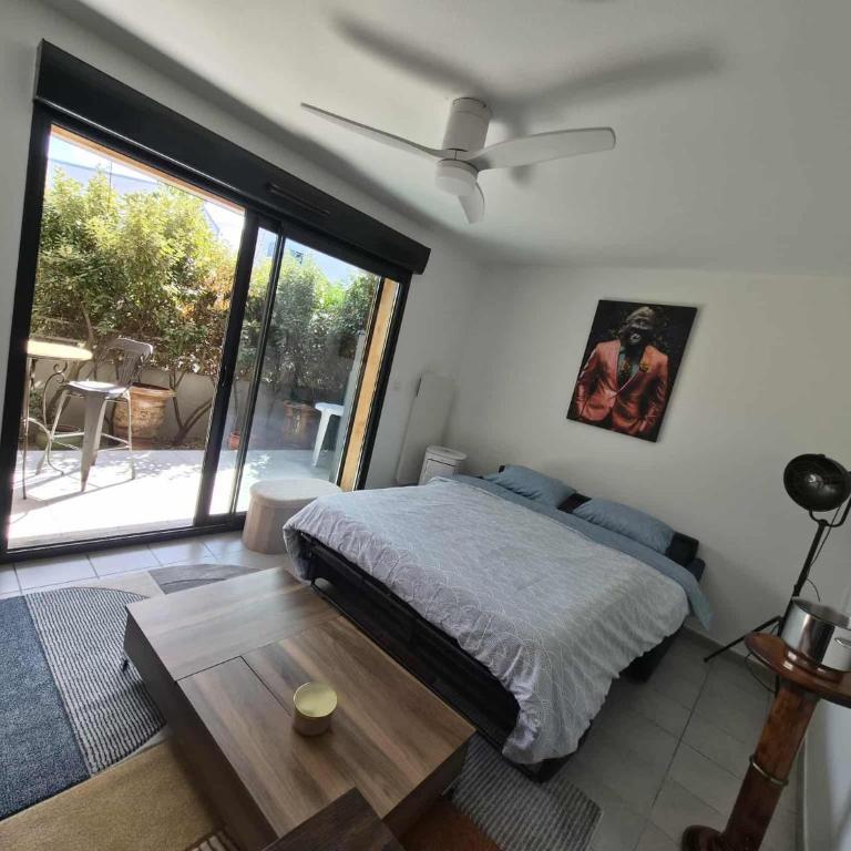 Confortable appartement rez de jardin- terrasse - parking - Apartamento de 1 dormitorio - 42