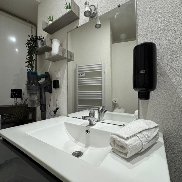Cosy F2 , Marx Dormoy A WIFI - Appartement 1 Chambre - 8