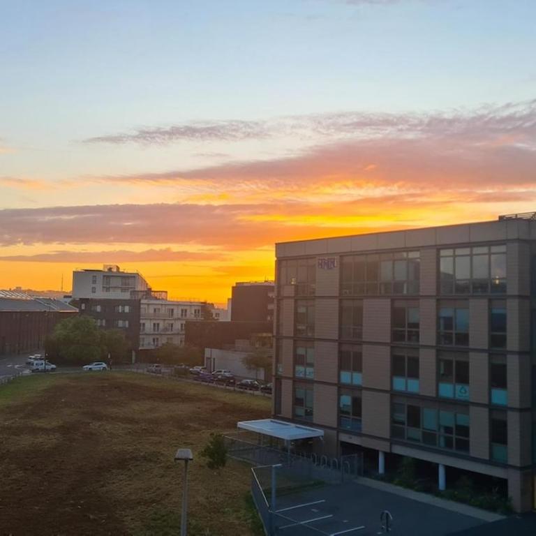 Le Havre Docks Vauban parking privé souterrain terrasse - Apartment mit 1 Schlafzimmer und Terrasse - 2