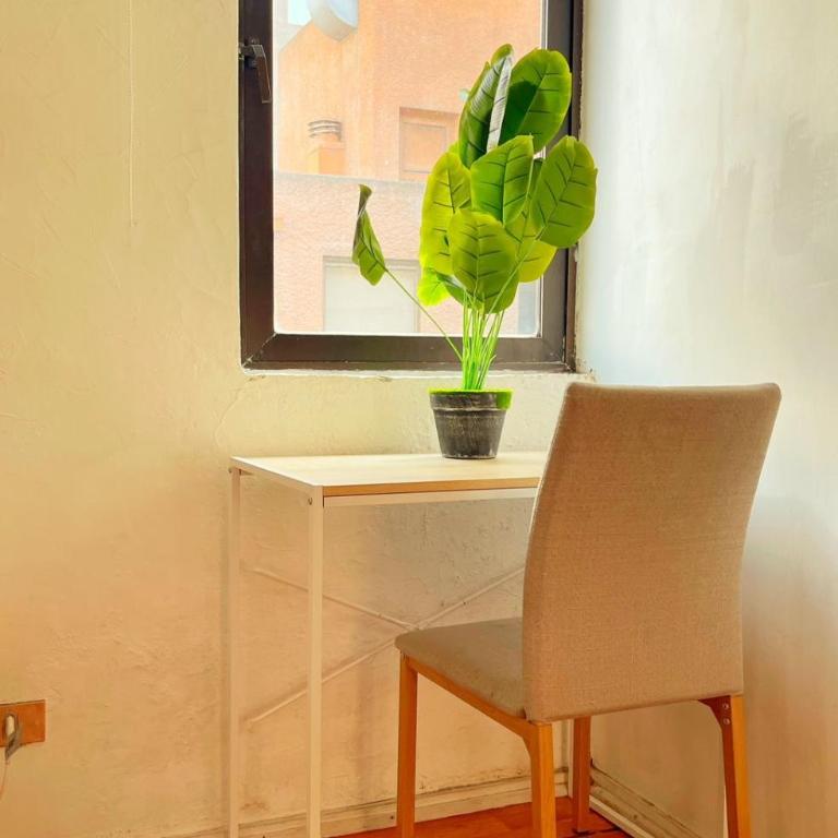 Amplia terraza a pasos de Costanera Center - Apartamento de 2 dormitorios con terraza - 11