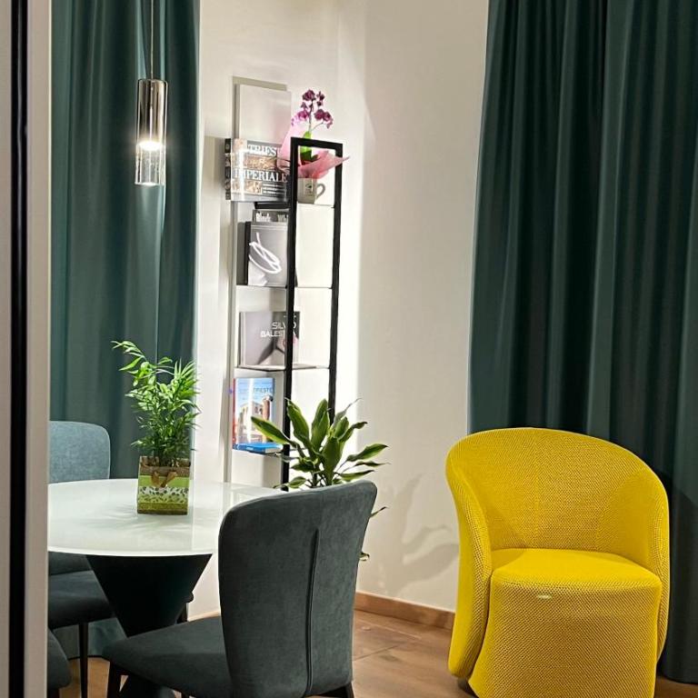 Habemus Loft -The Circle raffinato ed esclusivo Art-loft open space nel cuore storico pedonale di Trieste - Appartamento con 1 Camera da Letto - 24