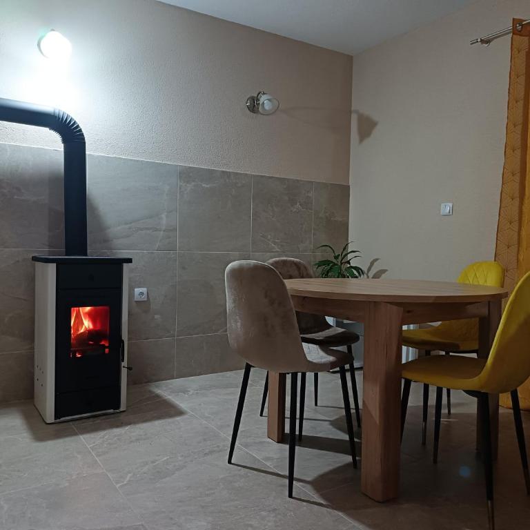 Mona apartman - One-Bedroom Apartment - 12