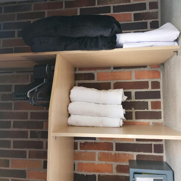 La 70, Laureles Condo, Cold AC - One-Bedroom Apartment - 13