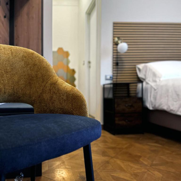 Bed and Chic art rooms - Deluxe Double or Twin Room - 3