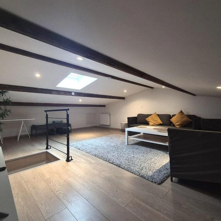 Dubaï - Élégant logement rémois - 10P - Apartamento - 8