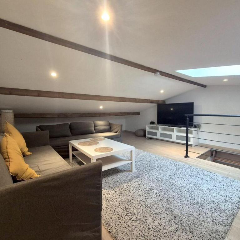 Dubaï - Élégant logement rémois - 10P - Apartamento - 1