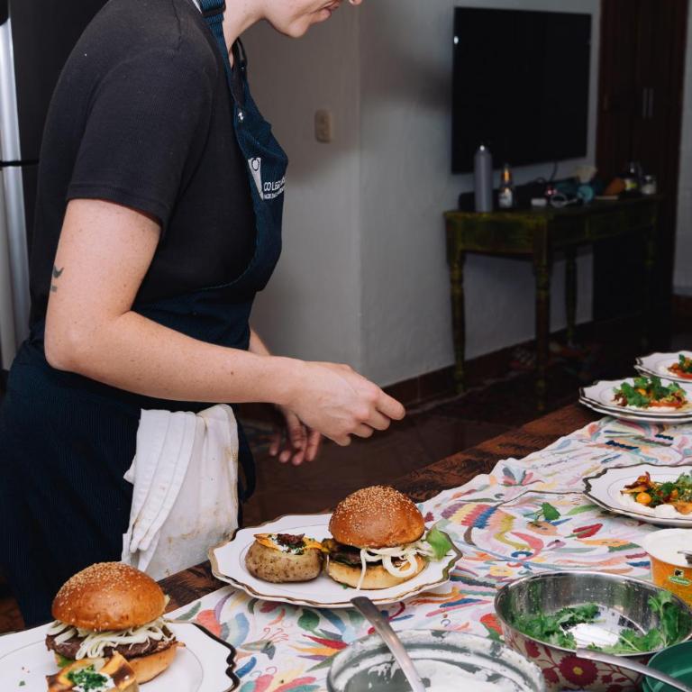 Elegant Colonial Walkable Casa - Vacation Home - 2