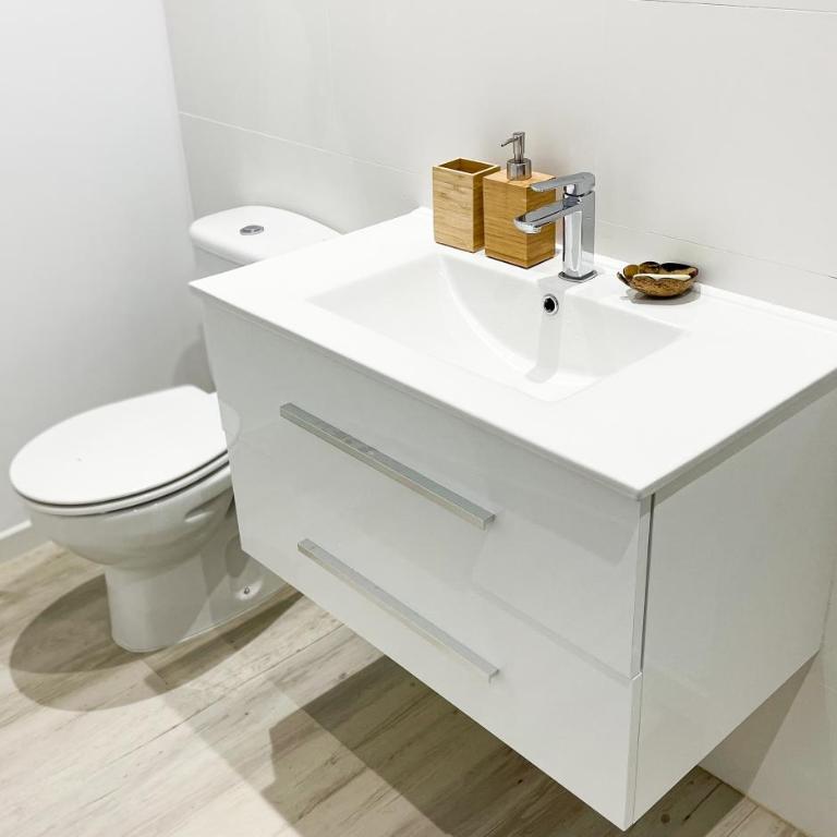 Refurbished Magic Loft Free Surf Beachfront - Apartamento de 1 dormitorio con jardín - 6