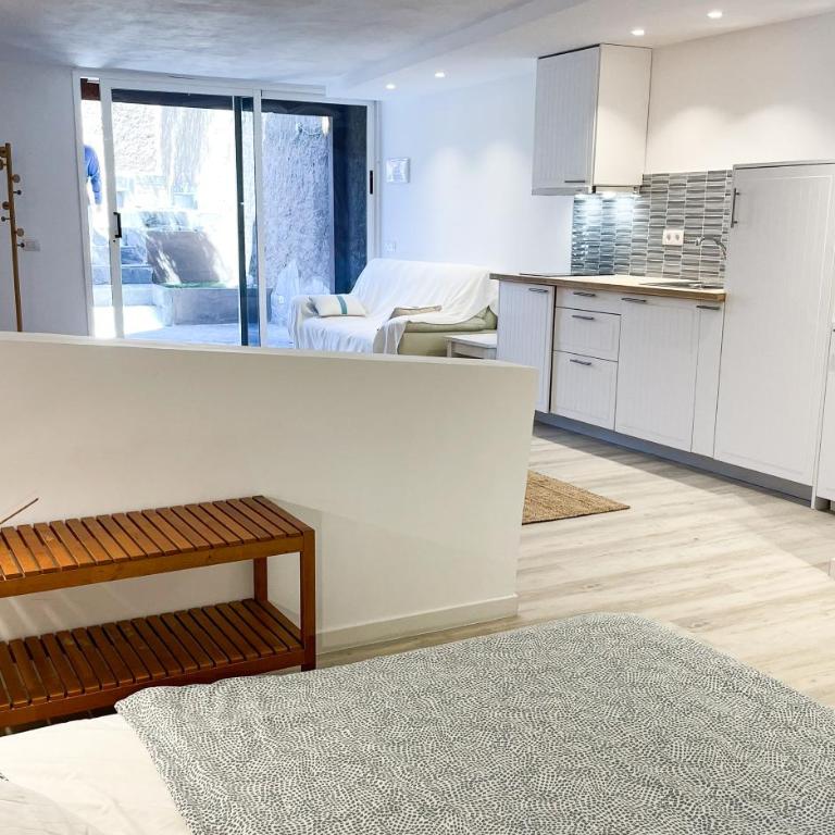 Refurbished Magic Loft Free Surf Beachfront - Apartamento de 1 dormitorio con jardín - 10