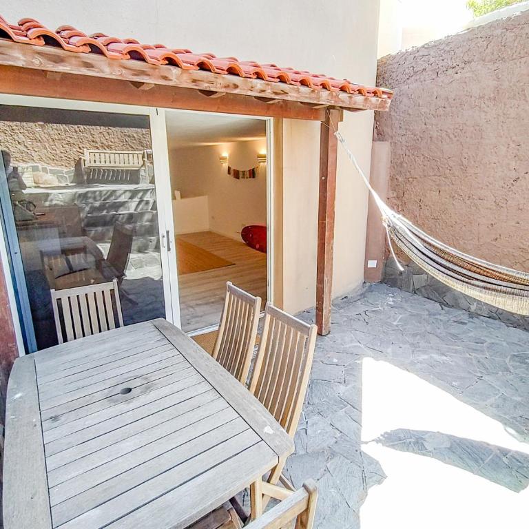 Refurbished Magic Loft Free Surf Beachfront - Apartamento de 1 dormitorio con jardín - 3
