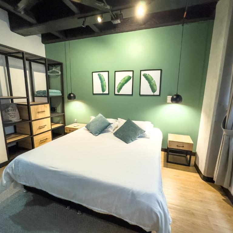 Apartamentos en el Poblado Medellín - Be Together by Roots Rentals TOG APTOS - One-Bedroom Apartment - 7