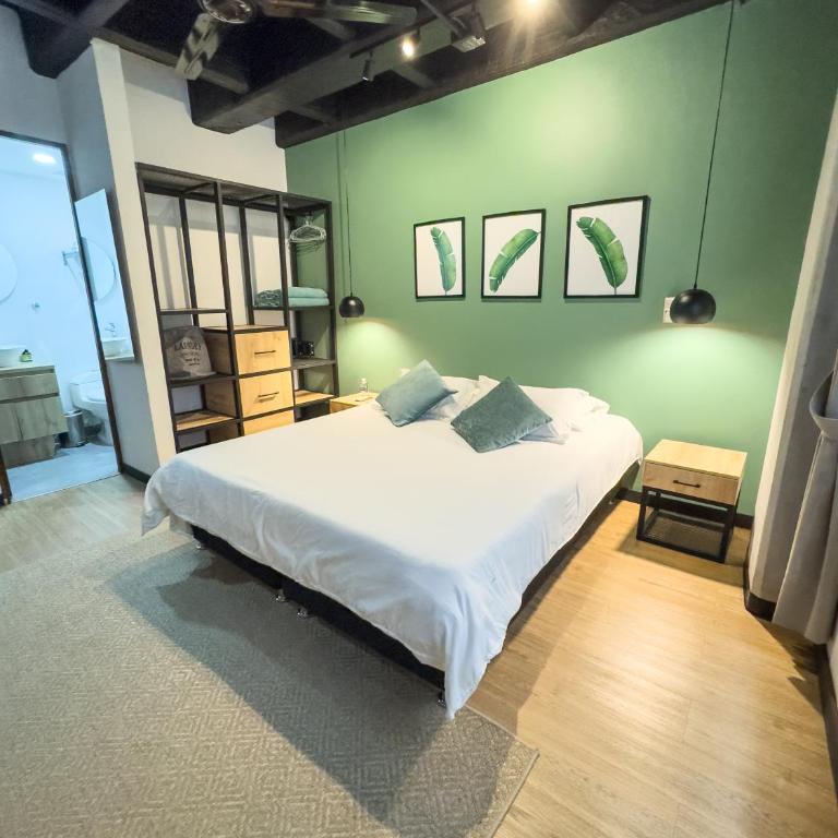 Apartamentos en el Poblado Medellín - Be Together by Roots Rentals TOG APTOS - One-Bedroom Apartment - 15