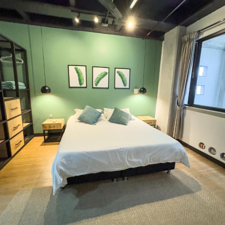 Apartamentos en el Poblado Medellín - Be Together by Roots Rentals TOG APTOS - One-Bedroom Apartment - 16