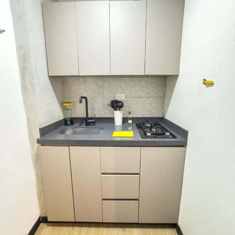 Apartamentos en el Poblado Medellín - Be Together by Roots Rentals TOG APTOS - One-Bedroom Apartment - 2