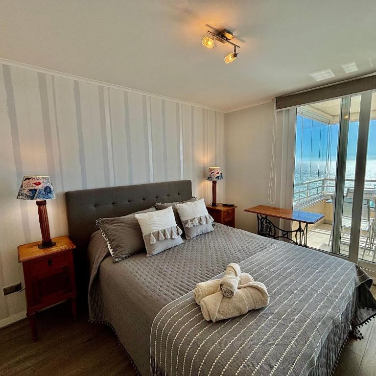 Spacious Apartment with Stunning Ocean Views - Apartment - 3
