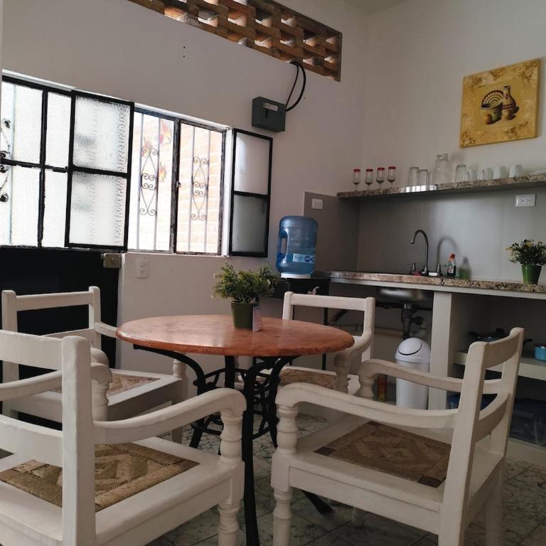 Las Américas - Two-Bedroom House - 13