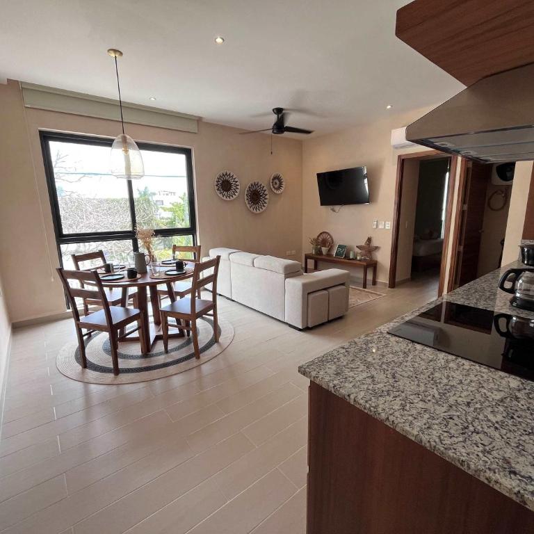 Playa Paradise w Rooftop Infinity Pools near Beach - Apartment - 2