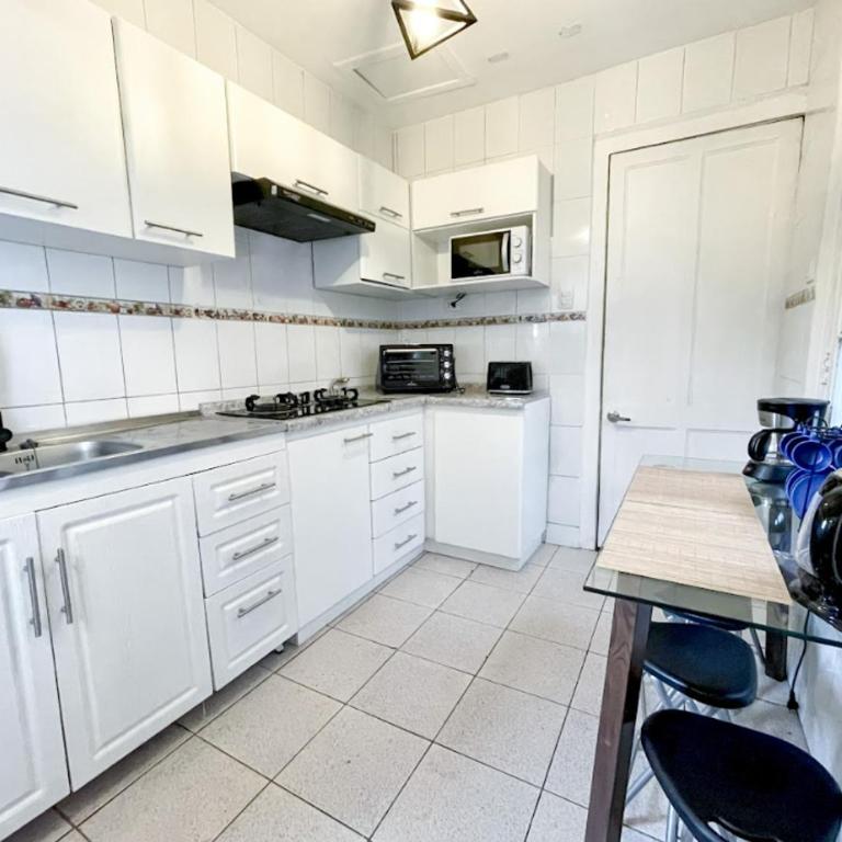 Casa 3 Habitaciones cercano a comercio y entretencion - Apartamento de 3 dormitorios - 8