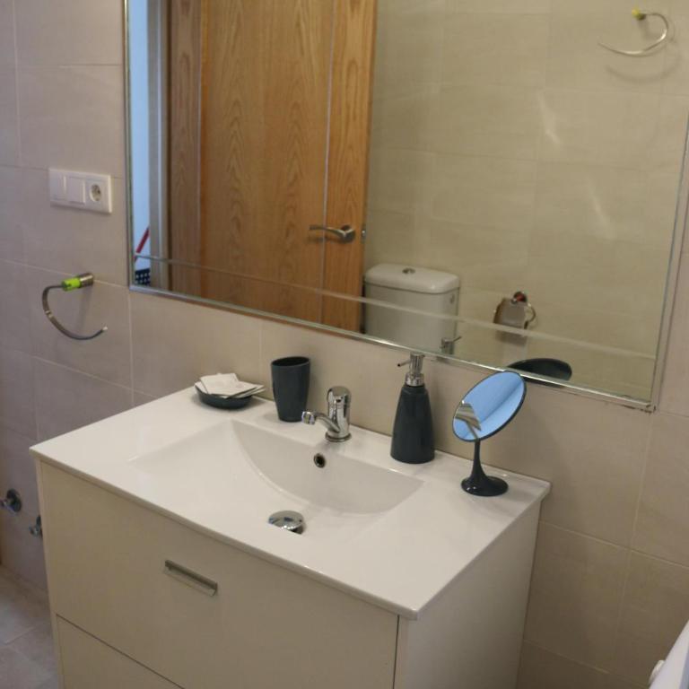 Casa Turística Patio Cordobés - Parking privado en la Judería - Apartamento de 2 dormitorios con balcón - 13