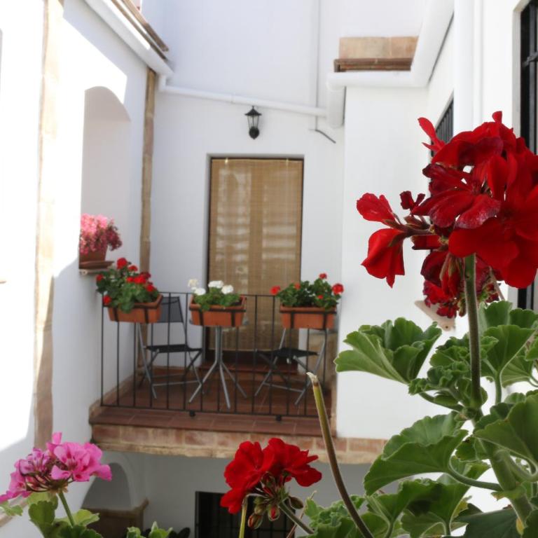 Casa Turística Patio Cordobés - Parking privado en la Judería - Apartamento de 2 dormitorios con balcón - 11