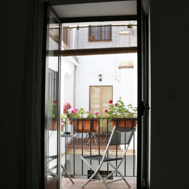 Casa Turística Patio Cordobés - Parking privado en la Judería - Apartamento de 2 dormitorios con balcón - 12