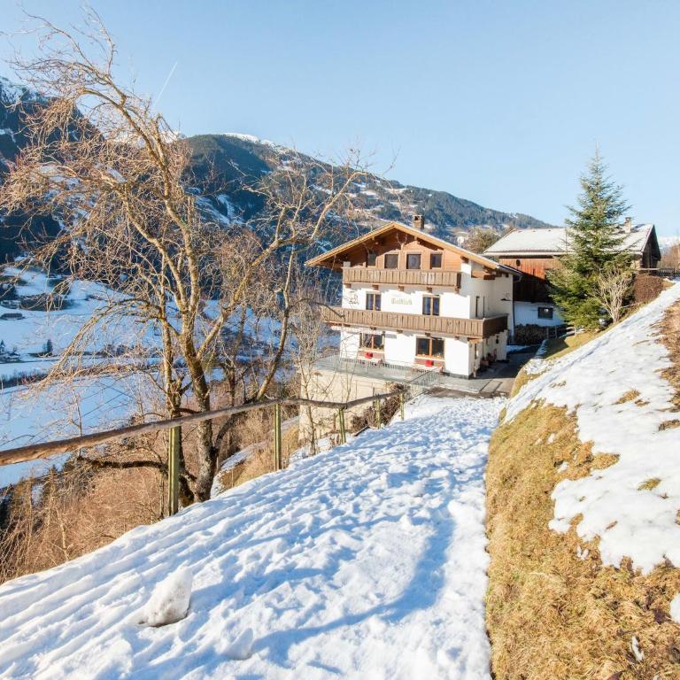 Chalet in Hainzenberg near Ski Slopes - Ferienhaus mit 5 Schlafzimmern - 36