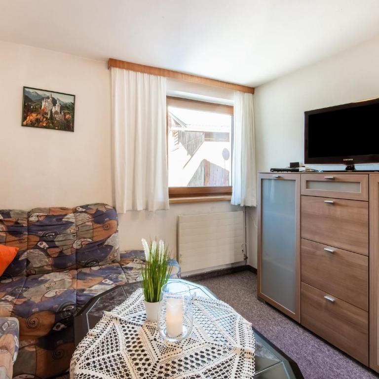 Chalet in Hainzenberg near Ski Slopes - Ferienhaus mit 5 Schlafzimmern - 9