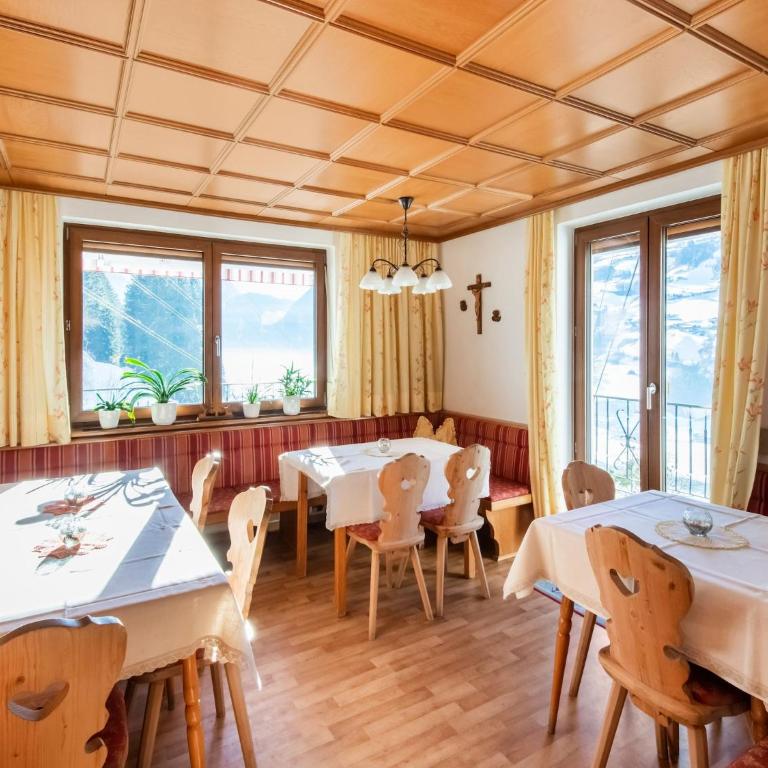 Chalet in Hainzenberg near Ski Slopes - Ferienhaus mit 5 Schlafzimmern - 13