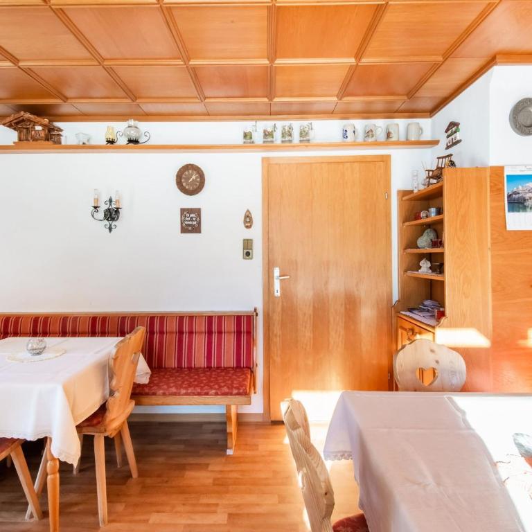 Chalet in Hainzenberg near Ski Slopes - Ferienhaus mit 5 Schlafzimmern - 14
