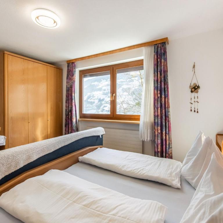Chalet in Hainzenberg near Ski Slopes - Ferienhaus mit 5 Schlafzimmern - 20