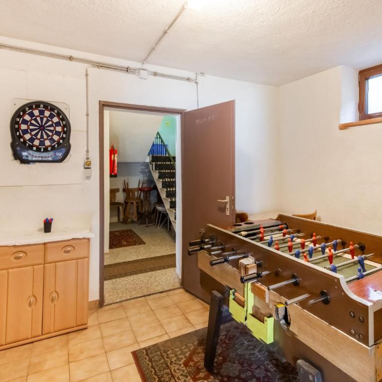Chalet in Hainzenberg near Ski Slopes - Ferienhaus mit 5 Schlafzimmern - 33