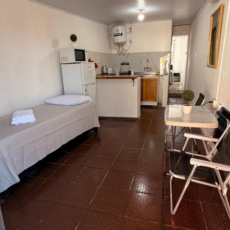 Colonia Home - One-Bedroom House - 9