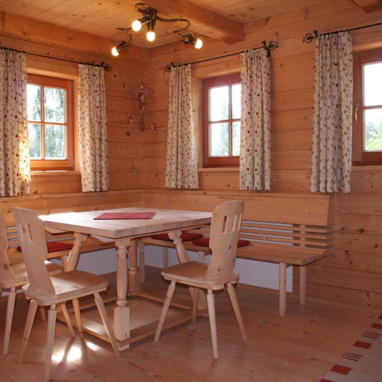 Farmhouse in Hopfgarten near SkiWelt - Ferienhaus mit 4 Zimmern - 8