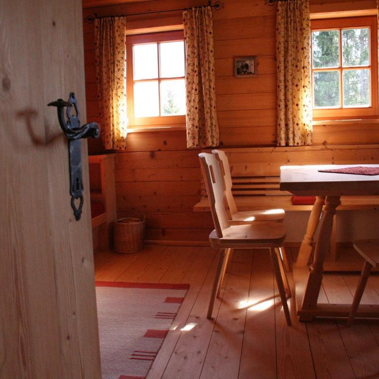Farmhouse in Hopfgarten near SkiWelt - Ferienhaus mit 4 Zimmern - 11