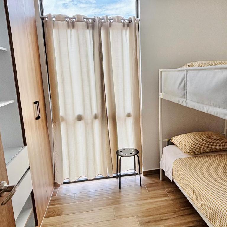 Depa Familiar con cochera 6 min Centro Médico y Catedral - Apartamento de 2 dormitorios - 29