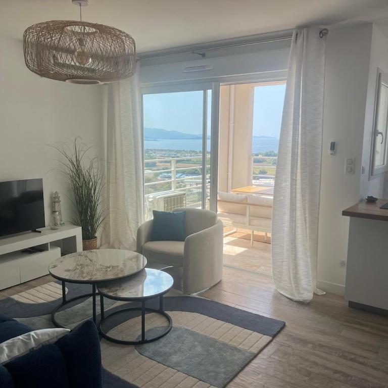 Bleu Corse, entre mer et soleil - One-Bedroom Apartment with Sea View - 1