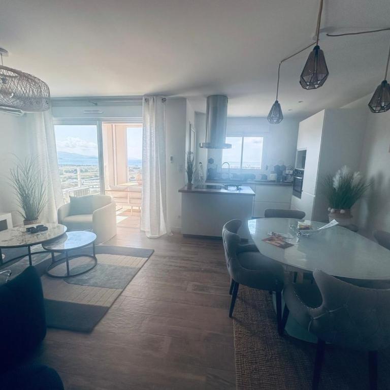Bleu Corse, entre mer et soleil - One-Bedroom Apartment with Sea View - 25
