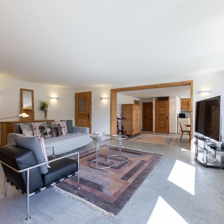 Apartment in a sunny location in Samedan - Apartment mit 2 Schlafzimmern - 1