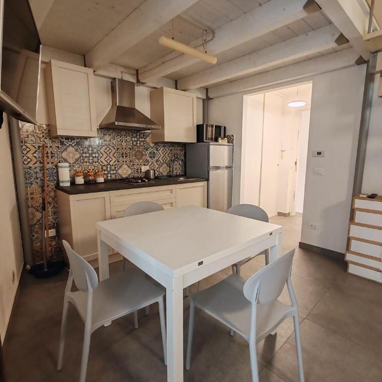 A fera vecchia by Casa Azzurra Apartments - Appartamento con 2 Camere da Letto - 4