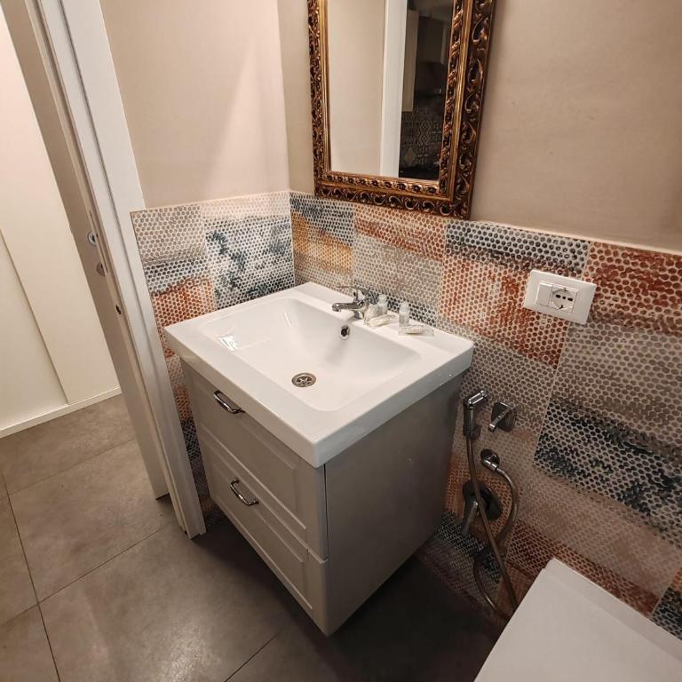 A fera vecchia by Casa Azzurra Apartments - Appartamento con 2 Camere da Letto - 9