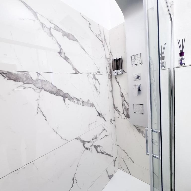 Sister's House - Camera Matrimoniale con Bagno Privato - 3
