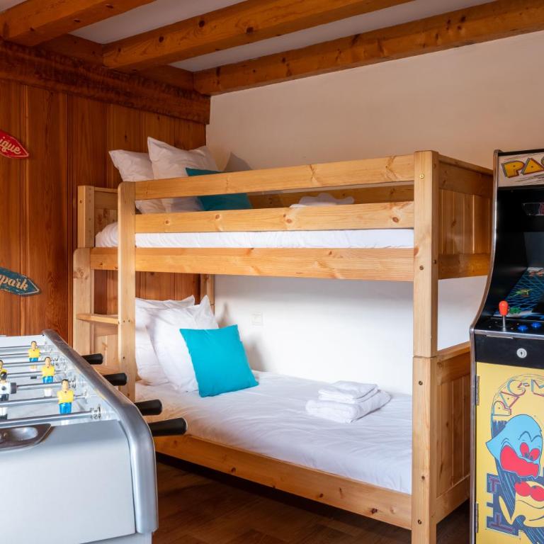 Chalet Altura- 5 Bedrooms - Jacuzzi and Sauna - By Cozee Rentals - Chalet - 11