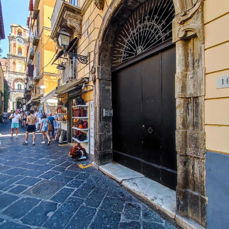 Fiorentino Luxury Home Sorrento Center - One-Bedroom Apartment - 32