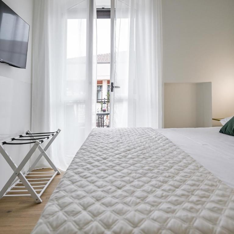Marty Suites - Luxury Rooms - Camera Matrimoniale con Bagno Privato - 18