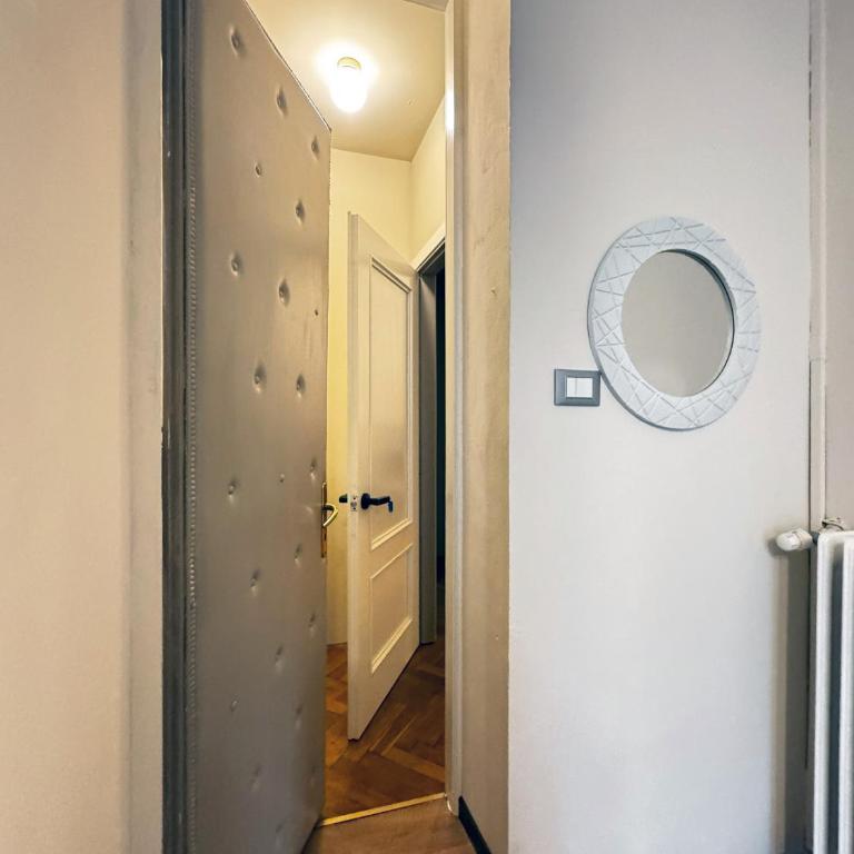 Bed and Chic art rooms - Deluxe Double Room - 4