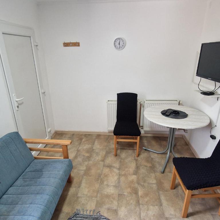 Apartment Avala Belgrade near the highway - Apartman sa 2 Spavaće Sobe - 2