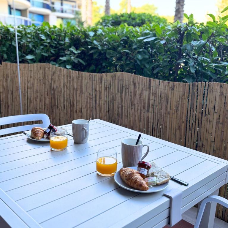 Studio cosy avec piscine Mandelieu La Napoule - Apartamento de 1 dormitorio - 18
